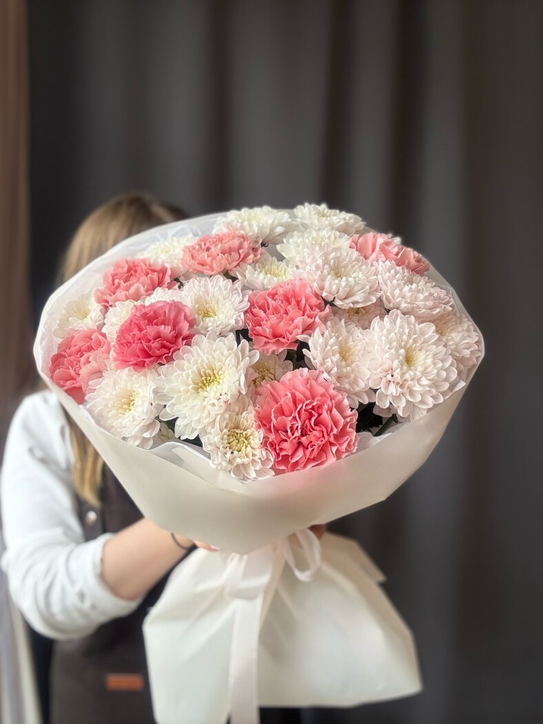 Цветы №1727 — 2 300 ₽, доставка по Сыктывкару